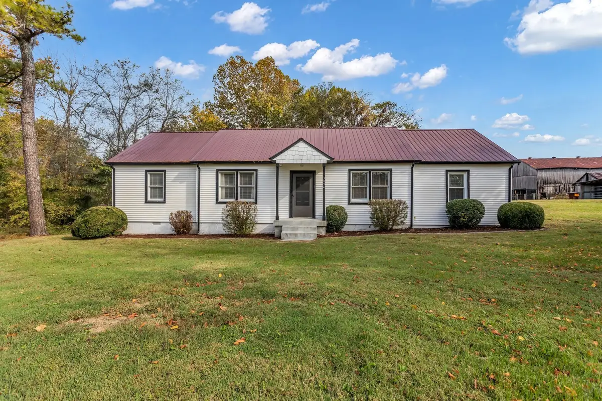 3094 Williamsport Pike, Columbia, TN 38401 - #1