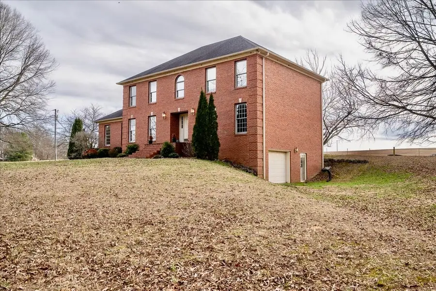 3115 Waynesboro Hwy, Lawrenceburg, TN 38464 - #3