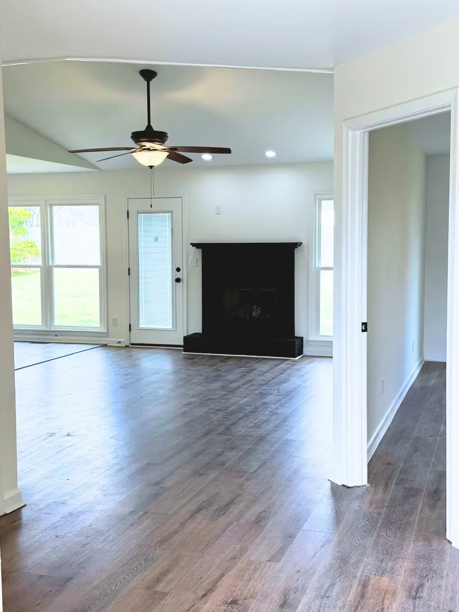 3105 Larson Ln, Clarksville, TN 37043 - #2