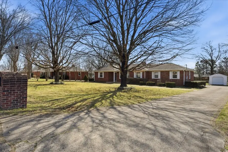 2525 Meadowood Dr, Nashville, TN 37214 - #2