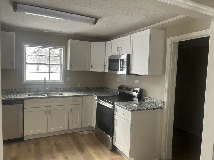 255 Oakdale Rd, Westmoreland, TN 37186 - #3