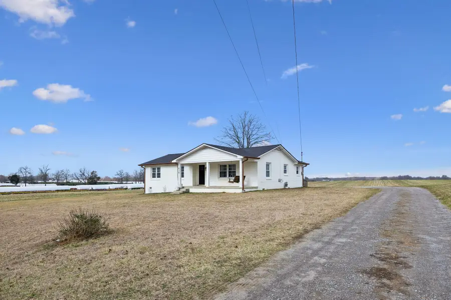 639 Four Seasons Rd, Smithville, TN 37166 - #2