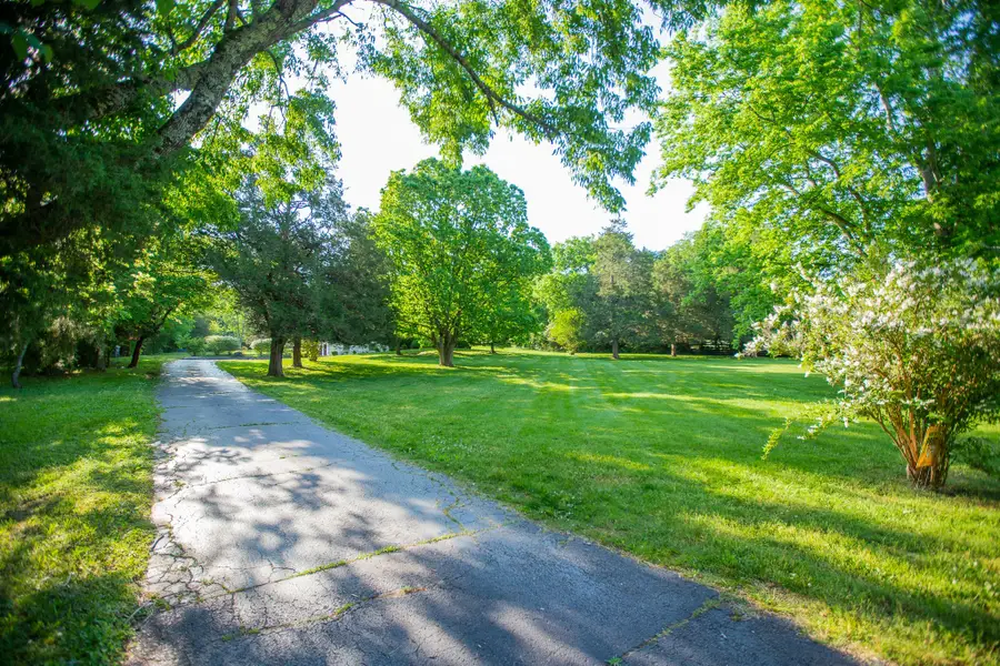 5981 Temple Rd, Nashville, TN 37221 - #3