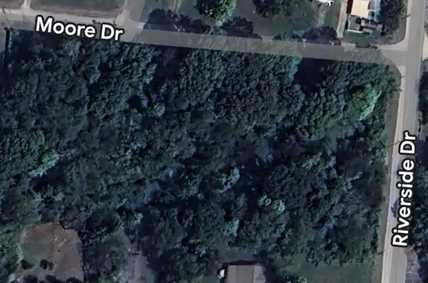 913 Riverside Dr, Columbia, TN 38401