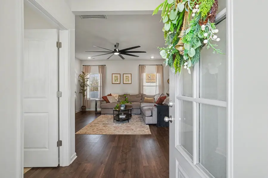 319 Durum St, Shelbyville, TN 37160 - #3