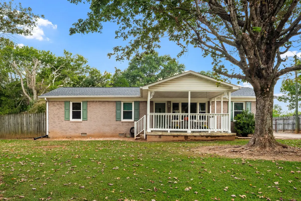 140 Lakeside Dr, Columbia, TN 38401 - #1