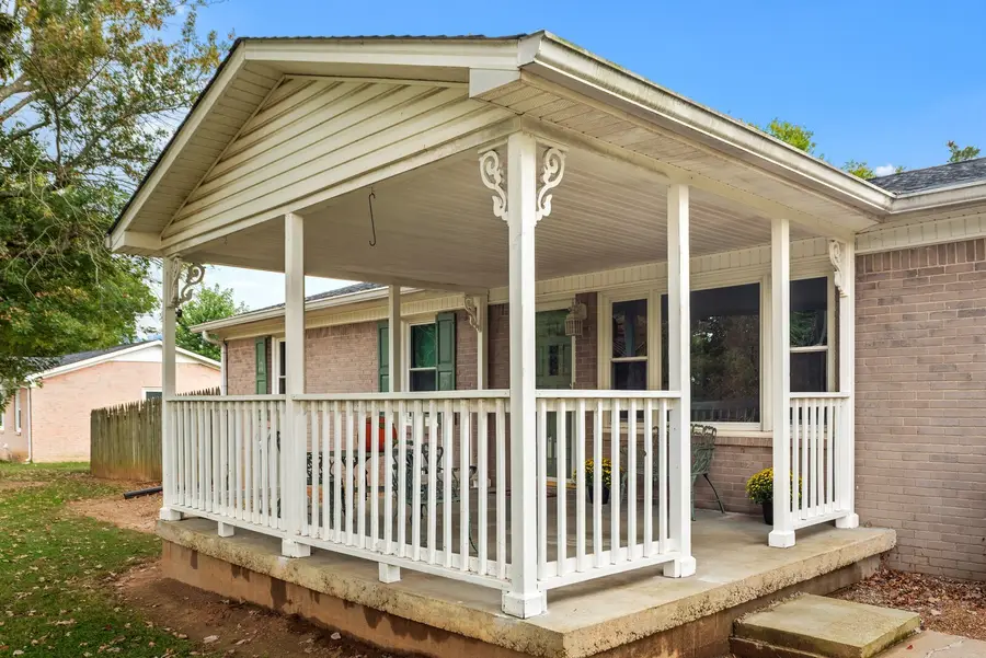 140 Lakeside Dr, Columbia, TN 38401 - #3