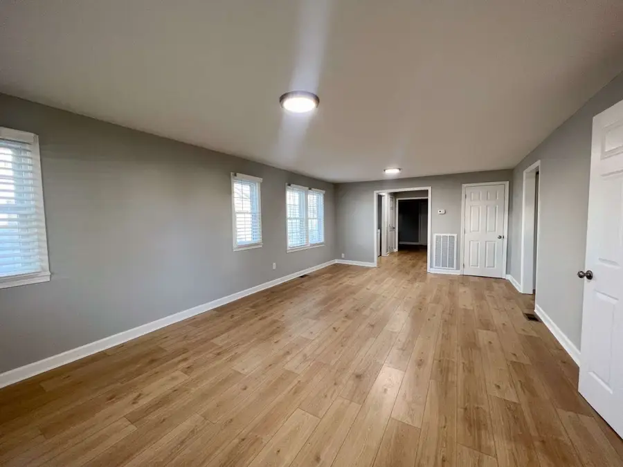 413 5th St, Lawrenceburg, TN 38464 - #2