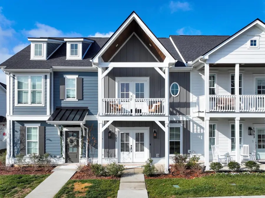 1945 Amacher Dr, Spring Hill, TN 37174 - #2