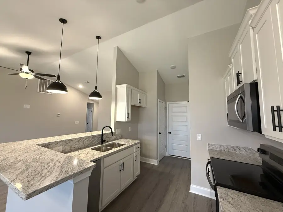 1135 Javier Dr, Springfield, TN 37172 - #2