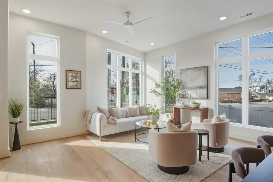 600 40th Ave N, Nashville, TN 37209 - #3