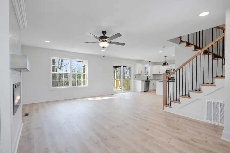 244 Switchgrass Dr, Clarksville, TN 37042 - #2