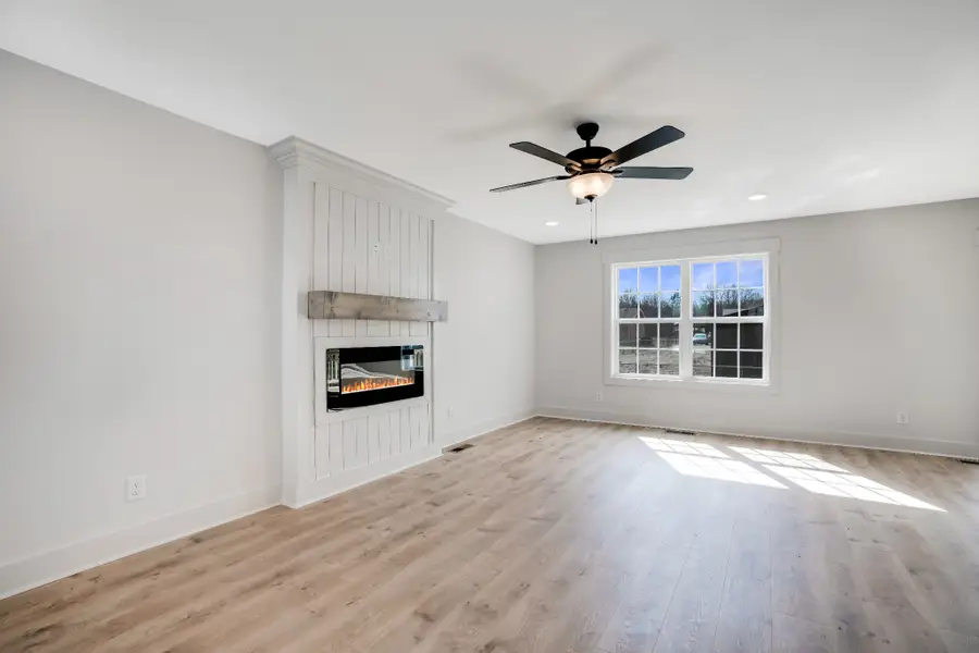 280 Switchgrass Dr, Clarksville, TN 37042 - #2