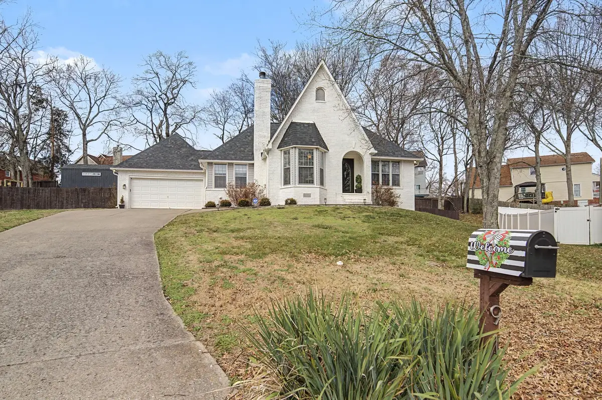 910 Spanish Oak Cir, La Vergne, TN 37086 - #1
