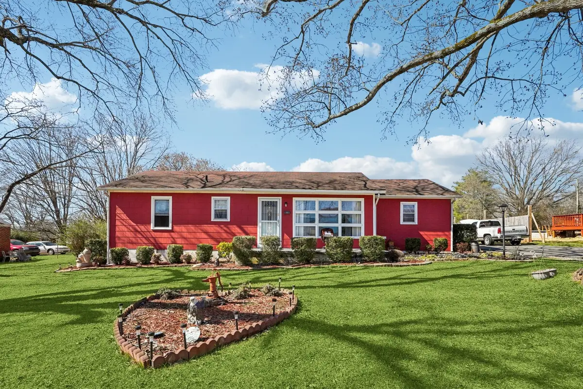 107 Highland Dr, Winchester, TN 37398 - #1