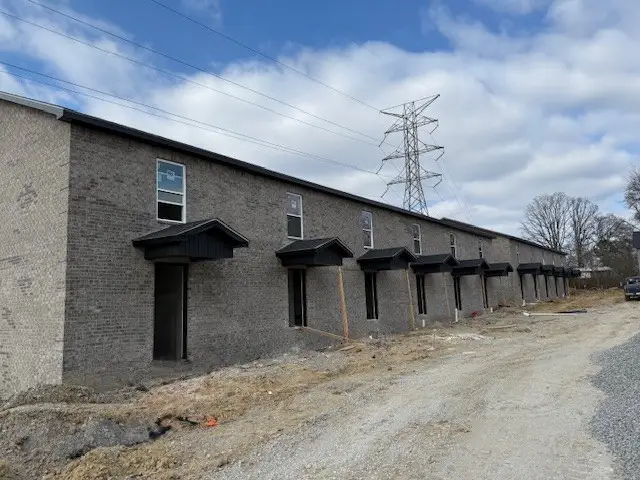 740 Kings Ln, Tullahoma, TN 37388 - #1