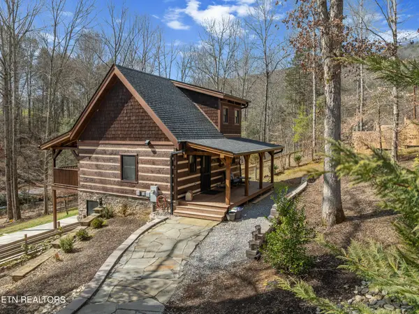 219 Flynn Rd, Walland, TN 37886