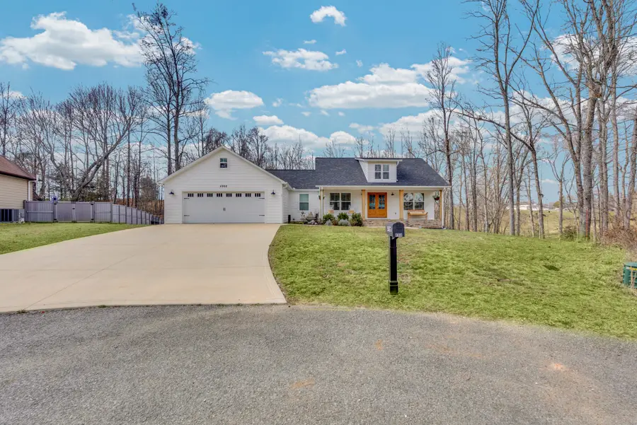 4966 Curtis Dr, Cookeville, TN 38506 - #2