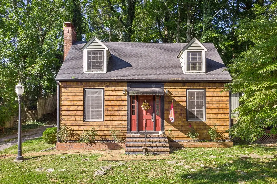 203 Westwood Dr, McMinnville, TN 37110 - #1