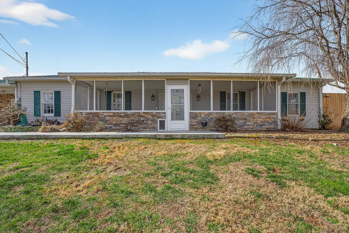 1375 Roberts Matthews Hwy, Sparta, TN 38583 - #1