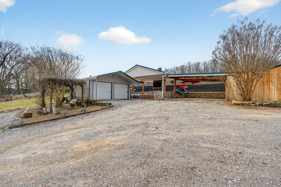 1375 Roberts Matthews Hwy, Sparta, TN 38583 - #2