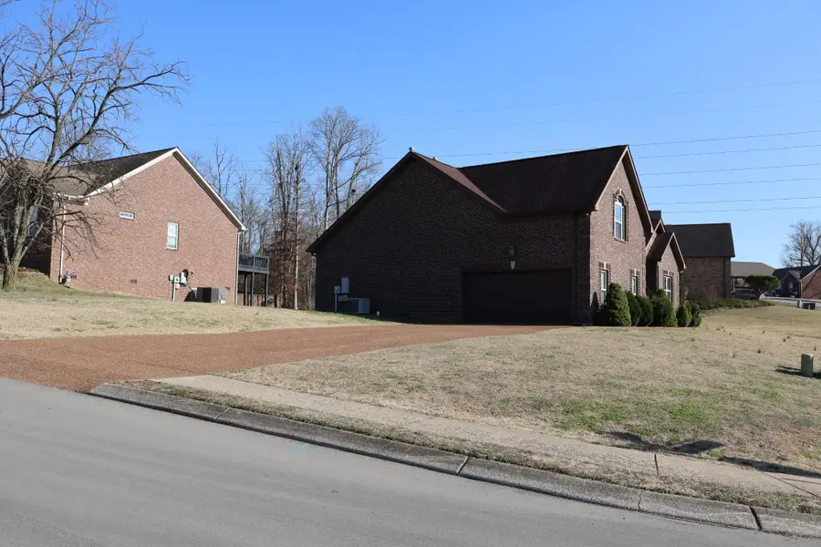 1080 Secretariat Dr, Mount Juliet, TN 37122 - #2