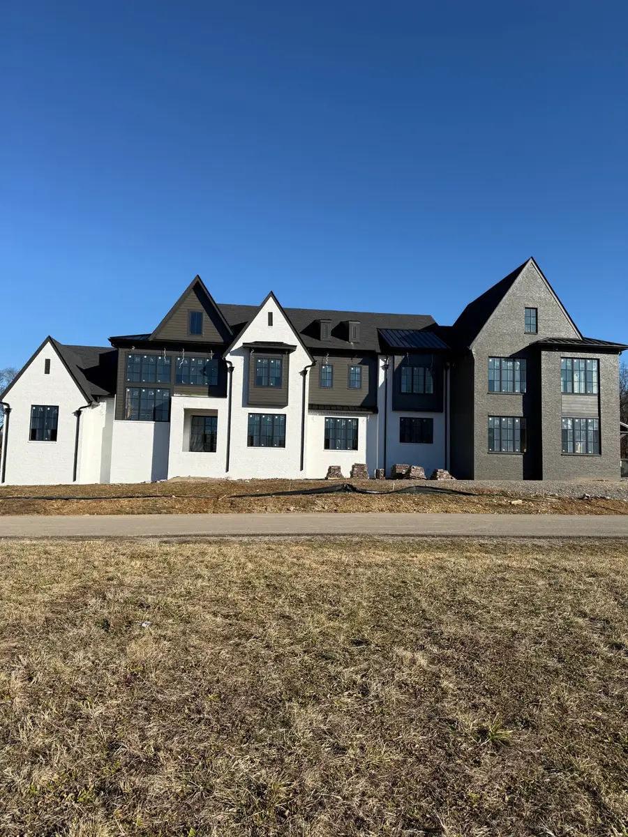 1932 Silver Fox Rd, Thompsons Station, TN 37179 - #2