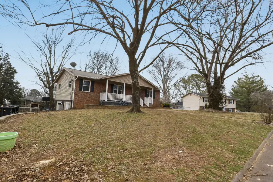 3106 Sycamore View Ct, Knoxville, TN 37921 - #2