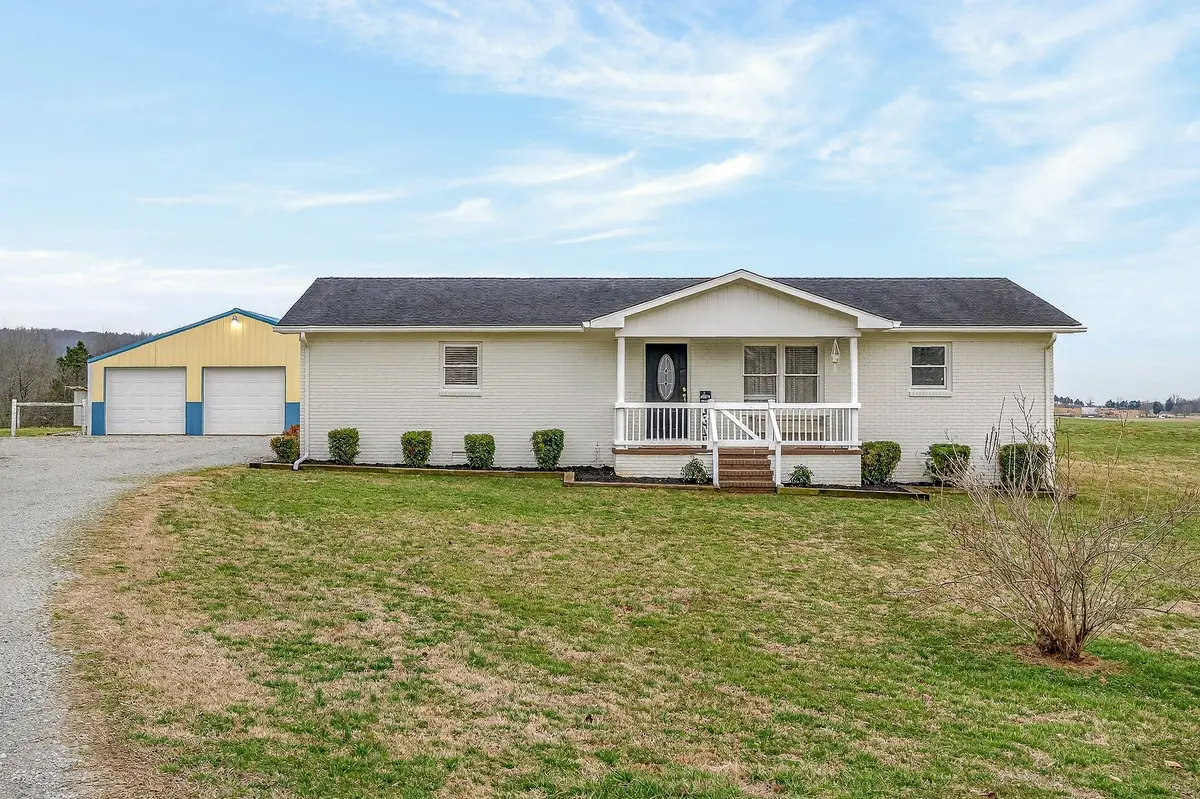 365 Fairview Cir, Sparta, TN 38583 - #1