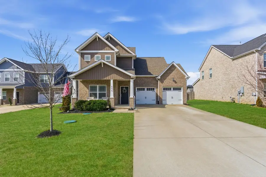 606 Oakvale Ln, Mount Juliet, TN 37122 - #2