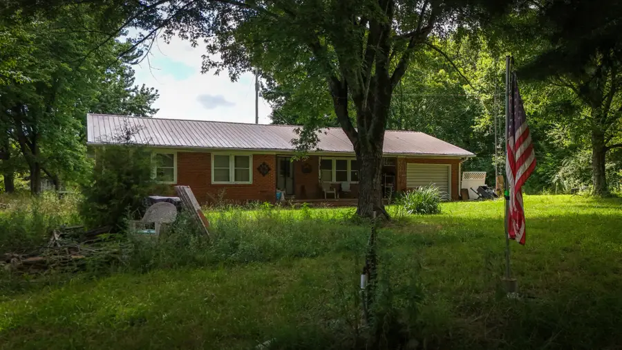 193 Westside Rd, Lawrenceburg, TN 38464 - #3
