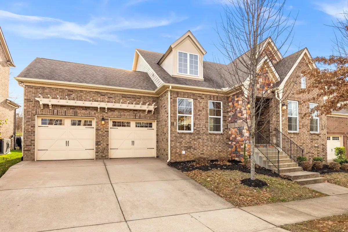 949 Ryecroft Ln, Franklin, TN 37064 - #1