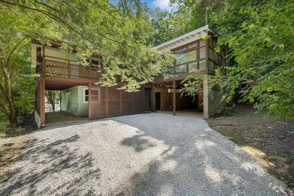 1016 Rustic Hills Dr, Ashland City, TN 37015