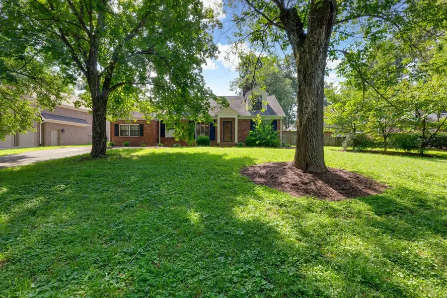 690 Clearview Dr, Nashville, TN 37205 - #2