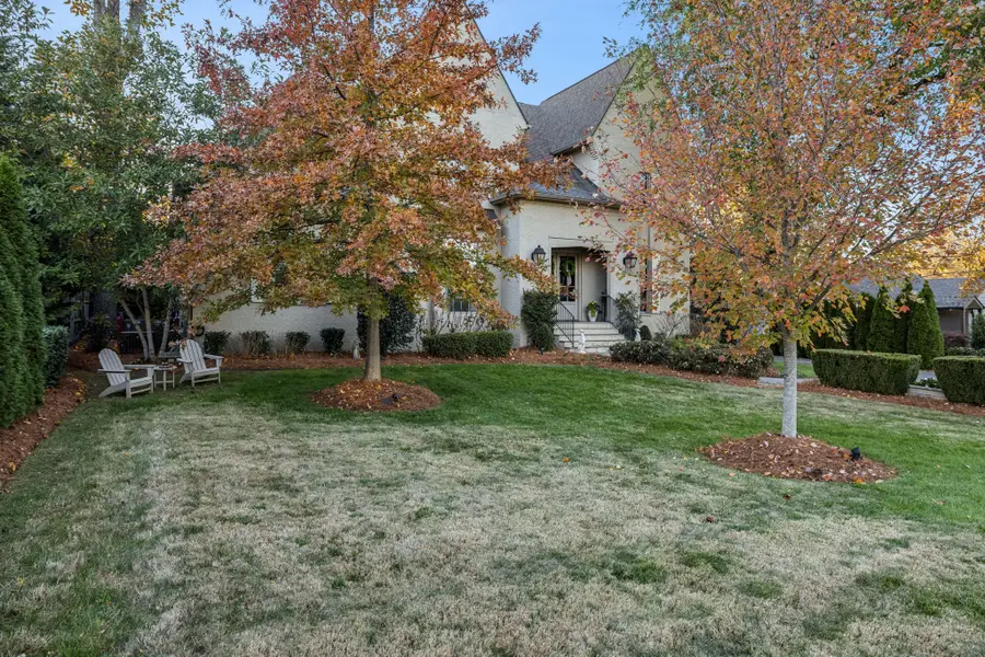 4013 Vailwood Dr, Nashville, TN 37215 - #2