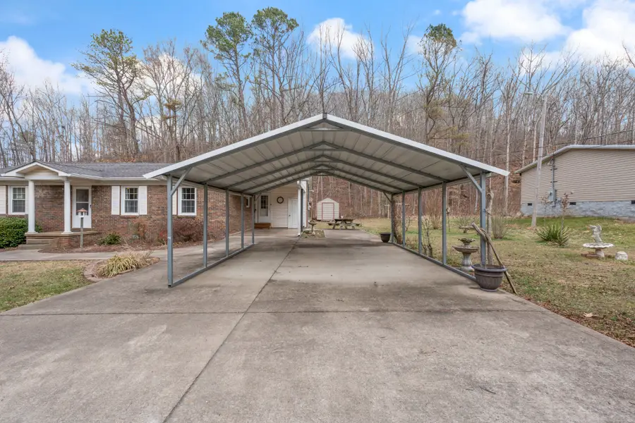 111 Curtis Dr, Waverly, TN 37185 - #3