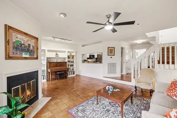 2207 Westview Dr, Nashville, TN 37212