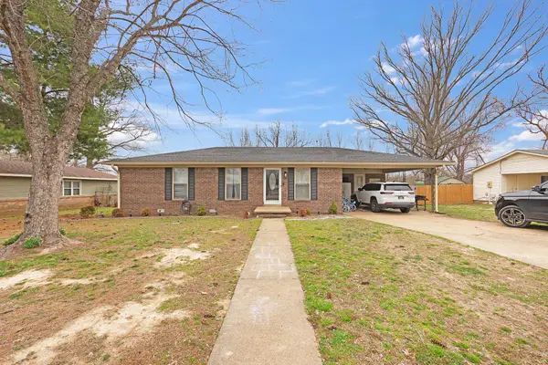 8064 Pillow Dr, Milan, TN 38358