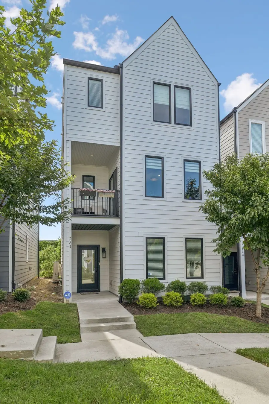 231 Sterling Point Cir, Nashville, TN 37209 - #2