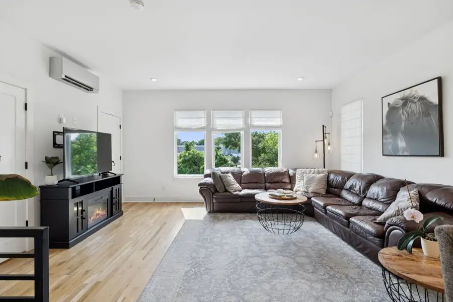 231 Sterling Point Cir, Nashville, TN 37209 - #3