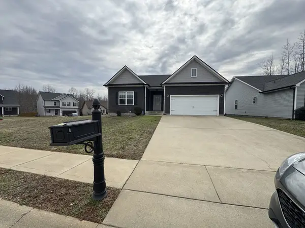 500 Sourwood Dr, Clarksville, TN 37042