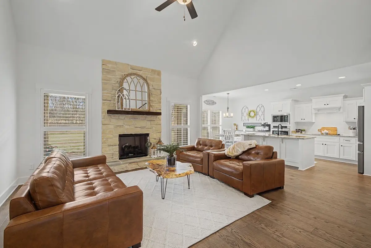 238 Hill Creek Rd, Woodbury, TN 37190 - #1