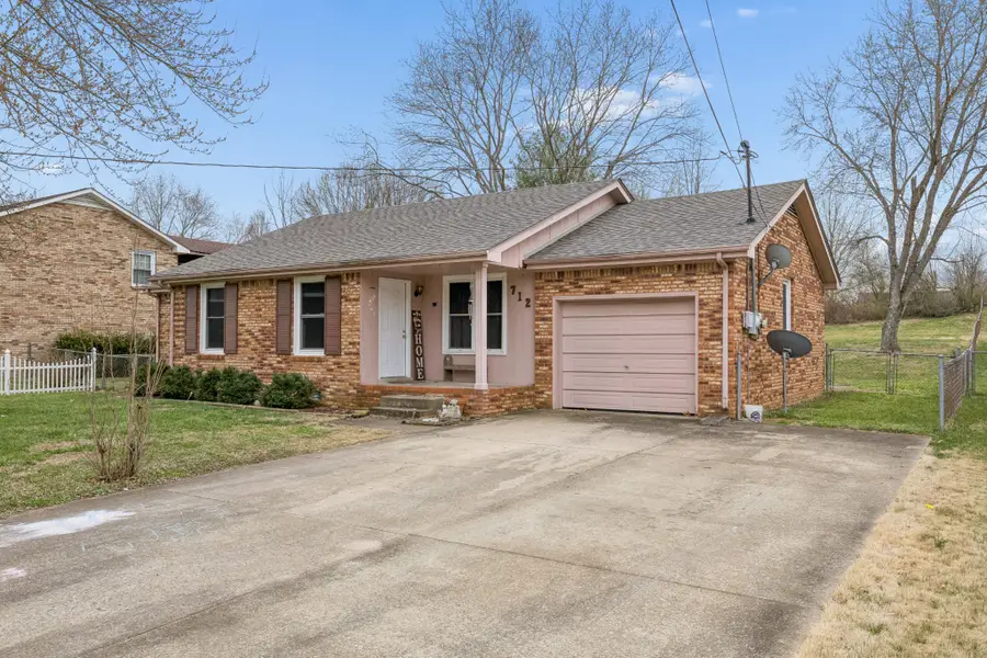 712 Cayce Dr, Clarksville, TN 37042 - #3