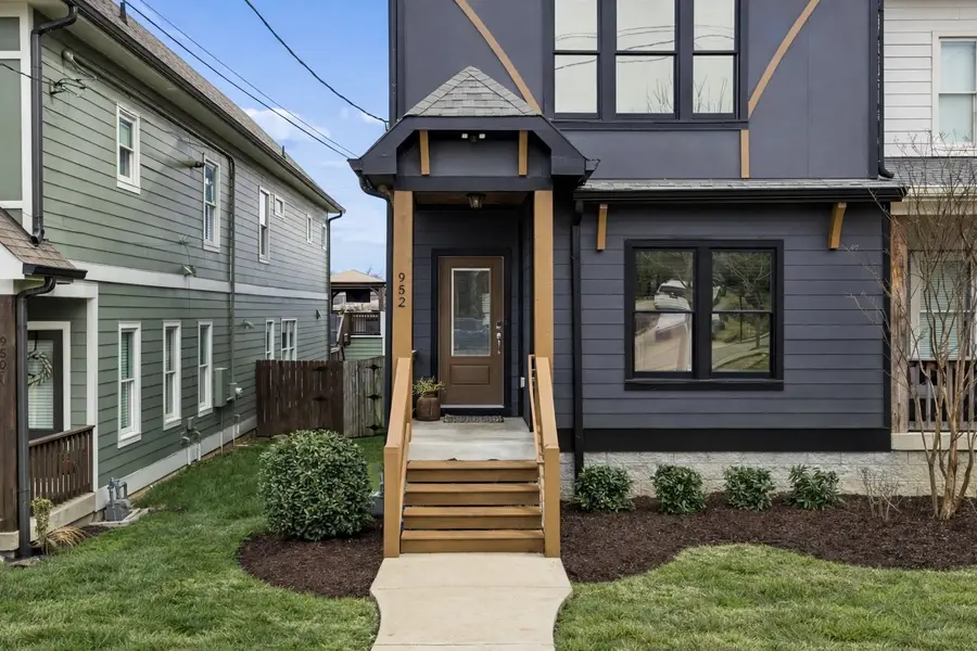 952 9th Ave S, Nashville, TN 37203 - #2