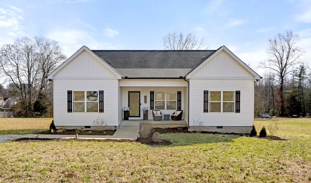 1007 Edgewood Dr, Dickson, TN 37055 - #1