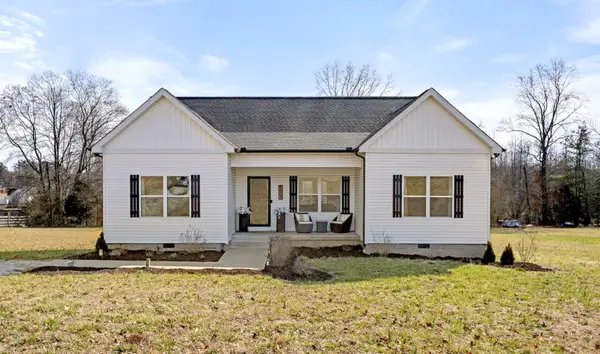 1007 Edgewood Dr, Dickson, TN 37055