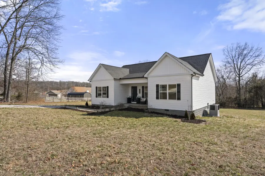 1007 Edgewood Dr, Dickson, TN 37055 - #2