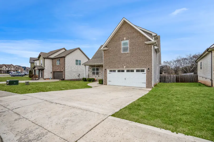 1025 Shirley Dr, Clarksville, TN 37042 - #3