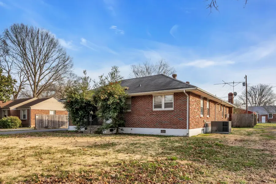 105 Lynn Dr, Columbia, TN 38401 - #2