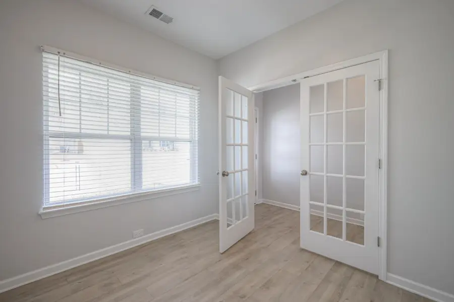 930 Millstream Dr, Nashville, TN 37218 - #3